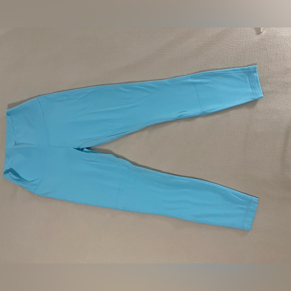 Lululemon Align High-Rise Pant 25"
Cyan Blue Size 6 - Picture 8 of 8